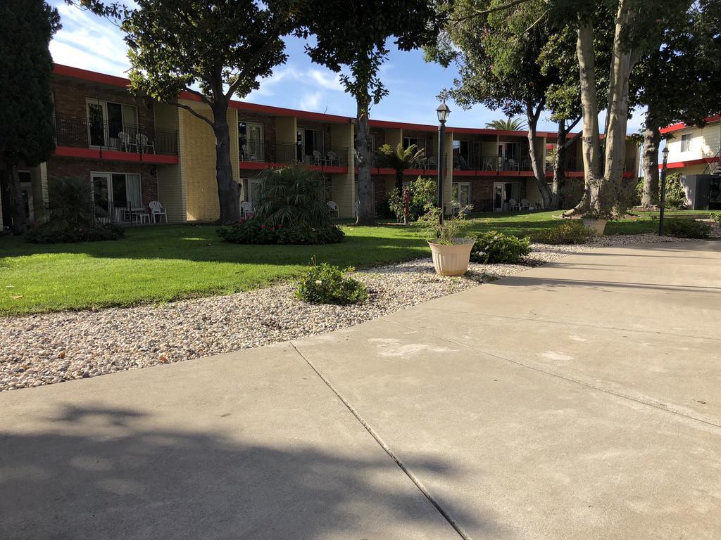 Econo Lodge Inn & Suites Oakland Airport מראה חיצוני תמונה